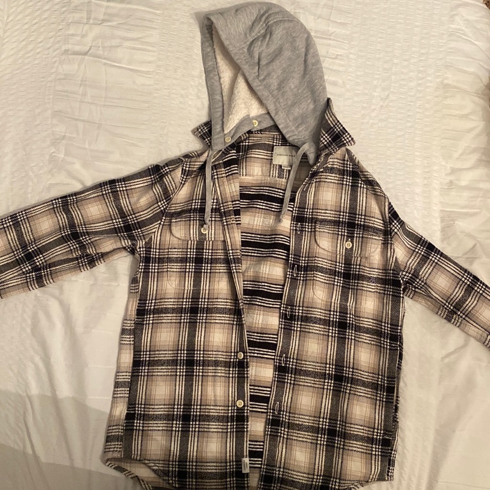 American Eagle Flannel with Attachable Hood